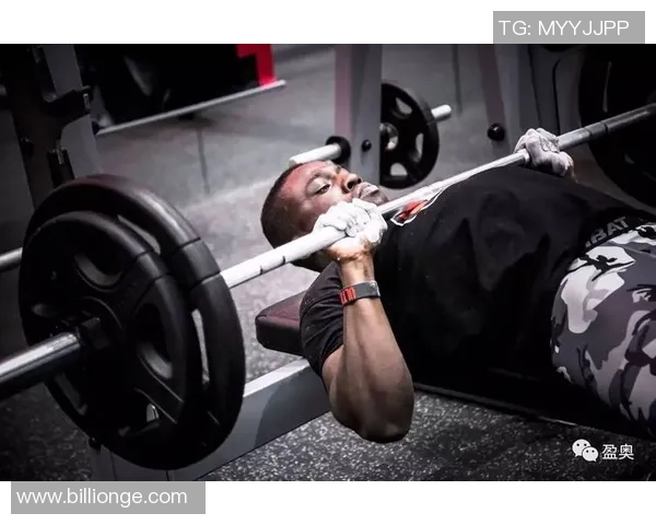 全球足球十大弹跳王者盘点 谁能跃起冲击天空的极限