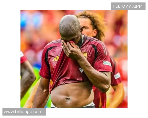 全球足球球星腹肌大比拼 谁是最具魅力的肌肉男神