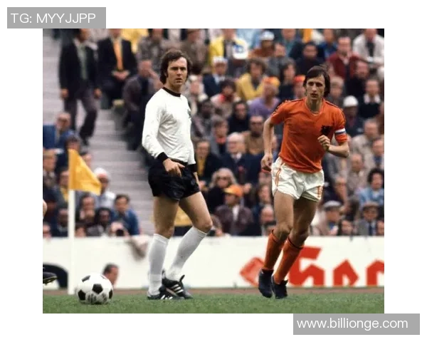 十大足球传奇球星退役背后的故事与未来发展展望