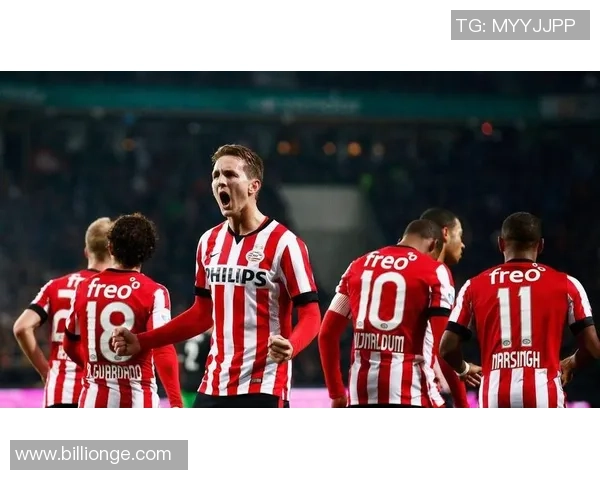 帕尼尼足球欧战折卡：揭开珍藏卡片背后的历史与价值